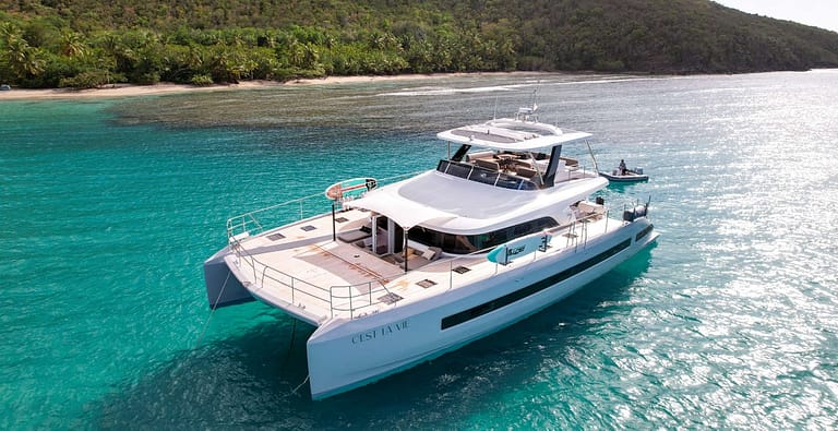 Luxury Power Catamaran, C'est La Vie