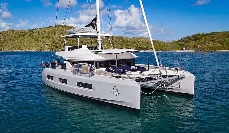 Charter Catamaran GULLWING Accommodates 8 guests in 4 cabins. All Inclusive week charters in the British Virgin Islands starting at $30,833. Gullwing is professionally operated by 3 crew members: Captain, Private Chef and First Mate.