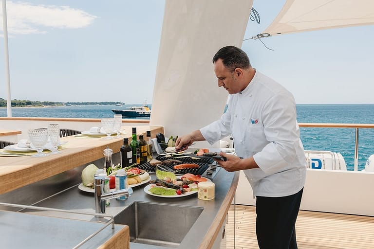 What to Expect from your Private Chef onboard Your Charter Vacation