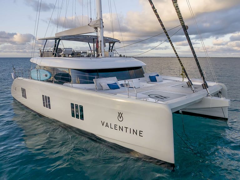 crewed catamaran VALENTINE all inclusive private charter in the BVI